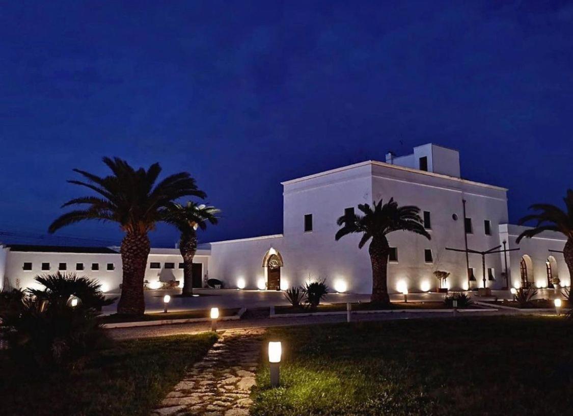 Hotel Saraceno Al Faro Taranto Esterno foto
