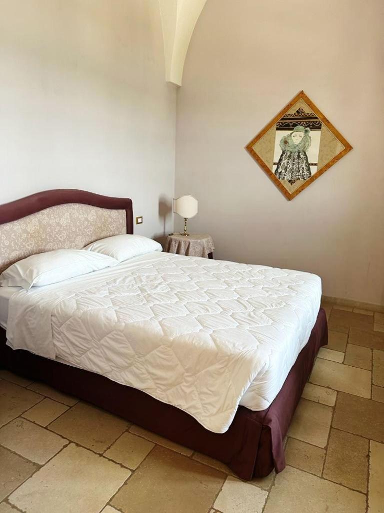 Hotel Saraceno Al Faro Taranto Esterno foto