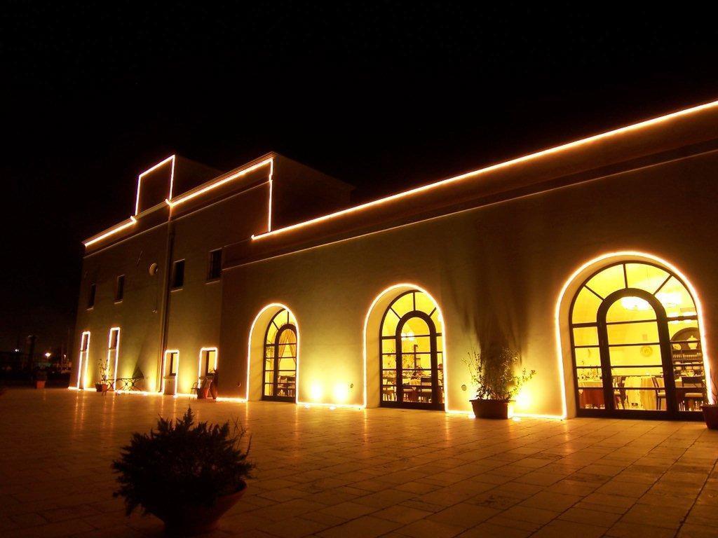 Hotel Saraceno Al Faro Taranto Esterno foto