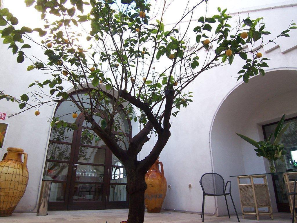 Hotel Saraceno Al Faro Taranto Esterno foto