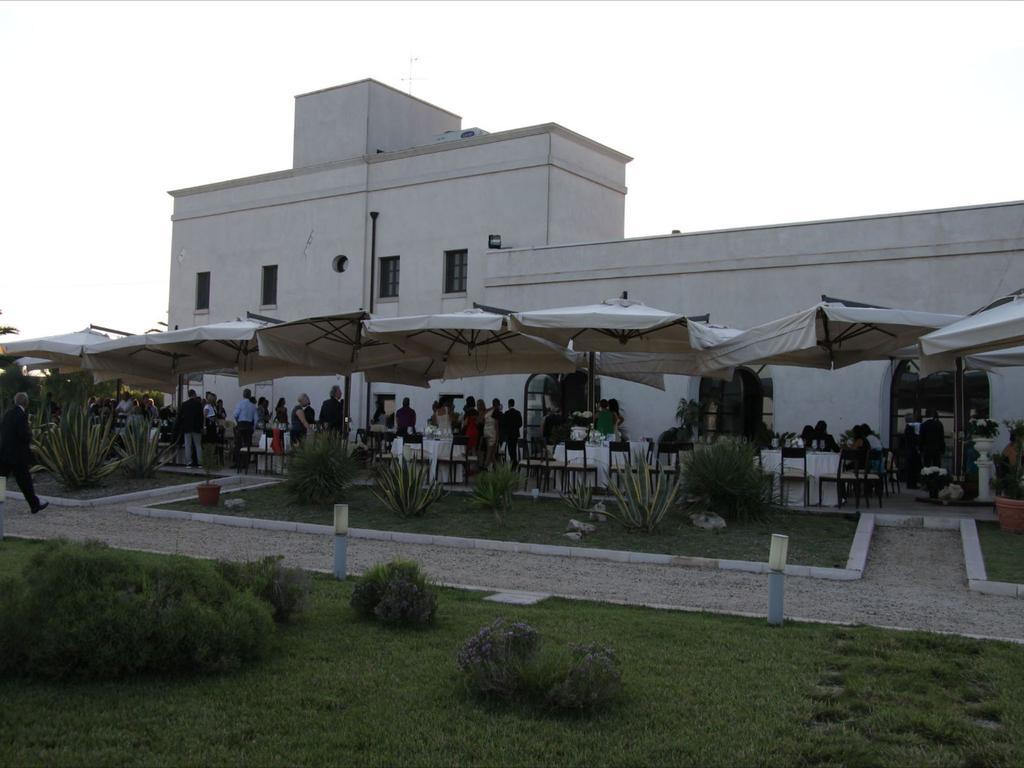 Hotel Saraceno Al Faro Taranto Esterno foto
