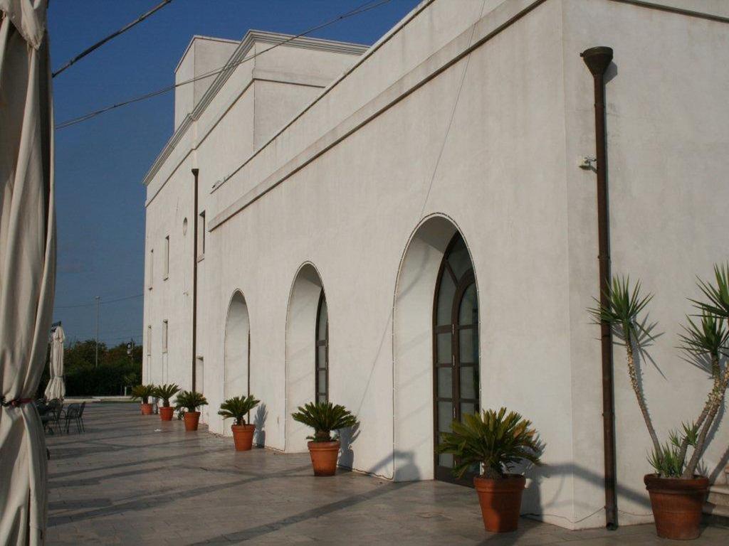 Hotel Saraceno Al Faro Taranto Esterno foto