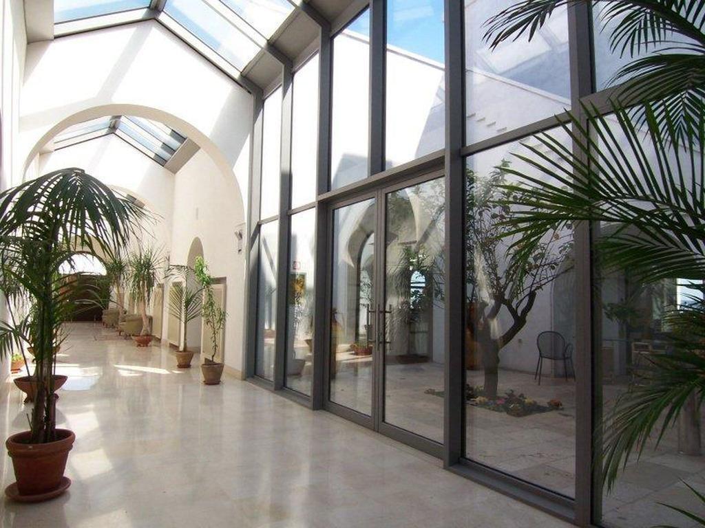 Hotel Saraceno Al Faro Taranto Esterno foto